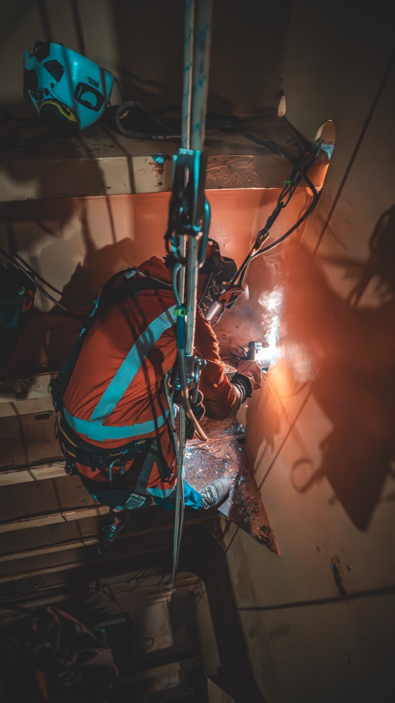 Rope access maintenance with sparks